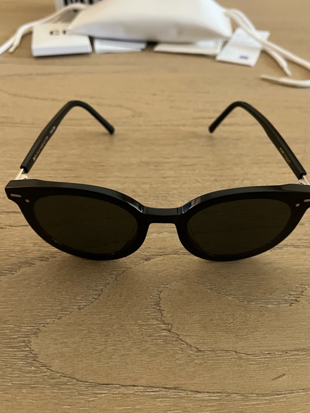Gentle Monster Sunglasses East Moon 01 - Picture 3 of 7